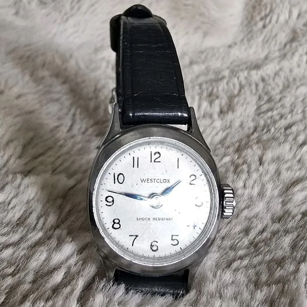 Ladies Vintage Westclox 17 Jewel Manual Wind Watch Leather Band Tested & Working